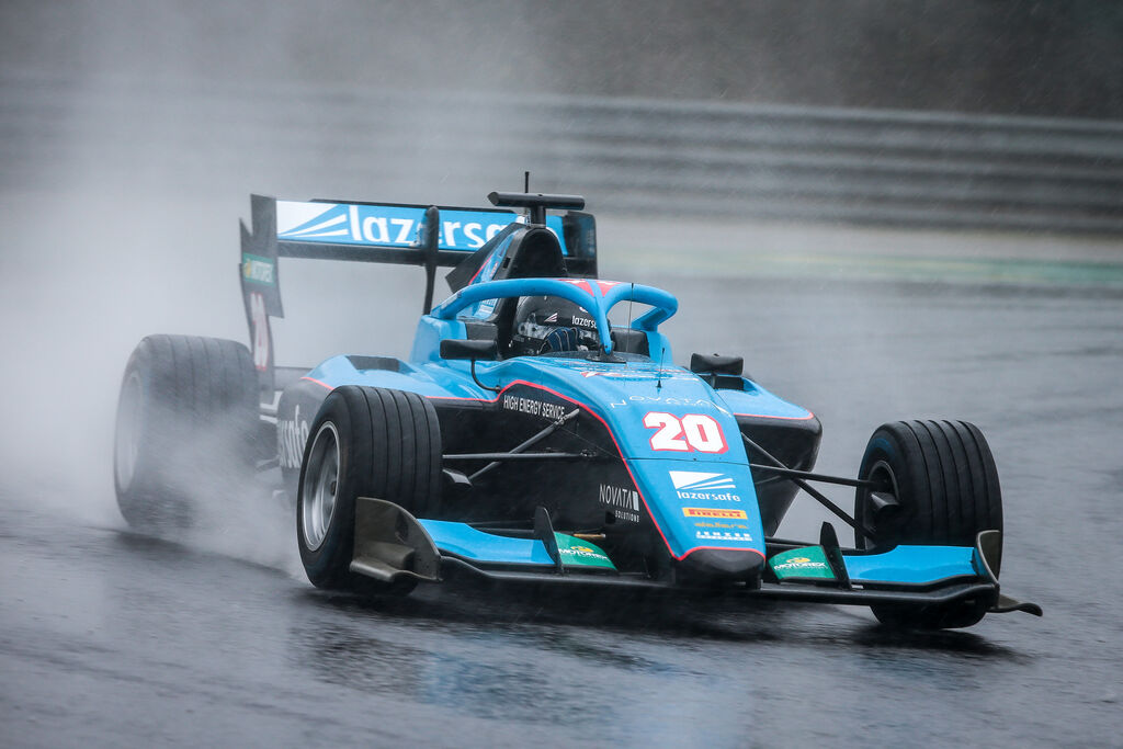 Calan Williams racing in the wet