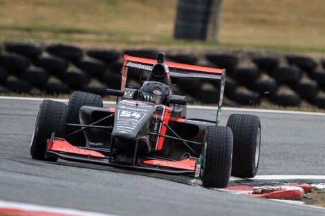 Calan Williams racing at Teretonga