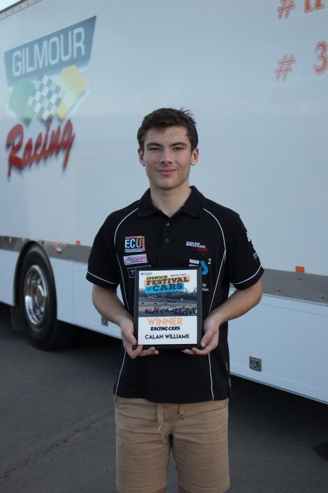 Calan Williams holding certificate