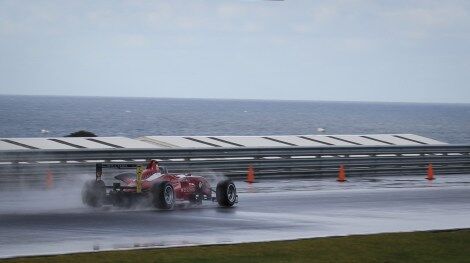 Racing on Phillip Islands track